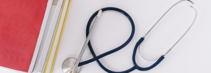Guida completa alla tesi di medicina: consigli, struttura e revisione